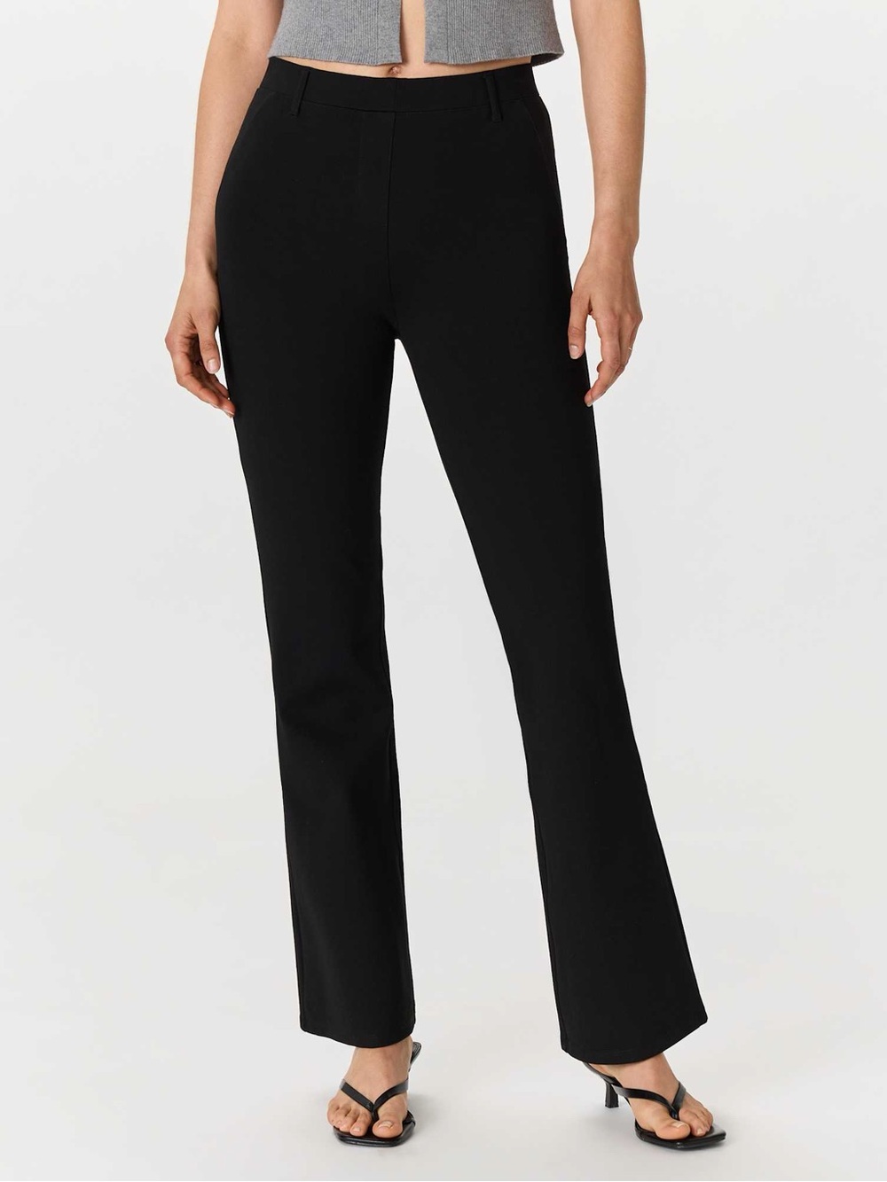 Quince Ultra Stretch Ponte Straight Leg 28” Pant in Black, Women’s size Large